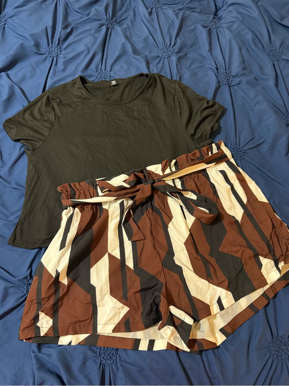 SHEIN Black Tee with Abstract Brown & Cream Tie-Waist Shorts